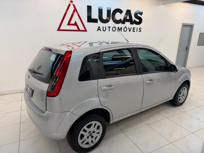 FORD FIESTA 1.6 SE 2014/2014 LUCAS AUTOMÓVEIS BOM RETIRO DO SUL / Carros no Vale