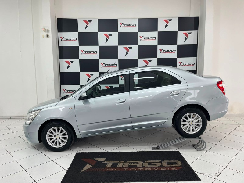 CHEVROLET COBALT LTZ 1.8 8V ECONO.FLEX 4P MEC. 2013/2013 TIAGO AUTOMÓVEIS VENÂNCIO AIRES / Carros no Vale