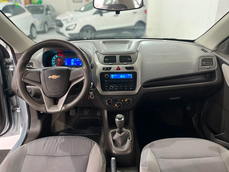 CHEVROLET COBALT LTZ 1.8 8V ECONO.FLEX 4P MEC. 2013/2013 TIAGO AUTOMÓVEIS VENÂNCIO AIRES / Carros no Vale