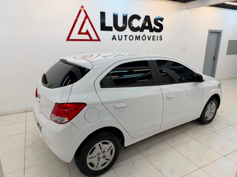 CHEVROLET ONIX 1.0 MT LS 2016/2016 LUCAS AUTOMÓVEIS BOM RETIRO DO SUL / Carros no Vale