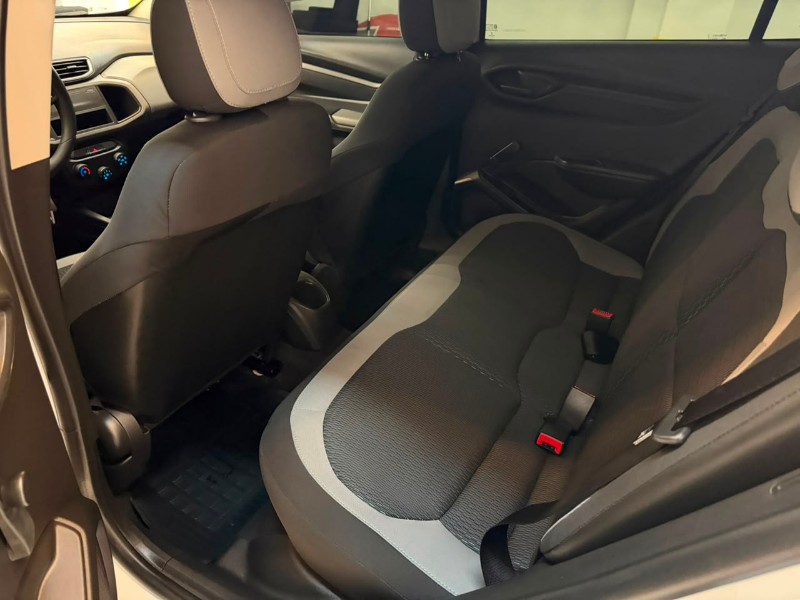 CHEVROLET ONIX 1.0 MT LS 2016/2016 LUCAS AUTOMÓVEIS BOM RETIRO DO SUL / Carros no Vale