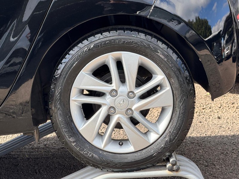 HYUNDAI HB20 1.6 PREMIUM /2013 AR MULTIMARCAS VENÂNCIO AIRES / Carros no Vale