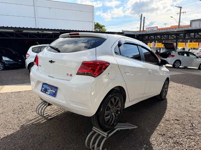 CHEVROLET ONIX 1.0 JOY BLACK /2021 AR MULTIMARCAS VENÂNCIO AIRES / Carros no Vale