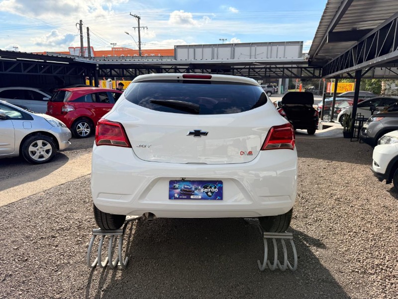 CHEVROLET ONIX 1.0 JOY BLACK /2021 AR MULTIMARCAS VENÂNCIO AIRES / Carros no Vale