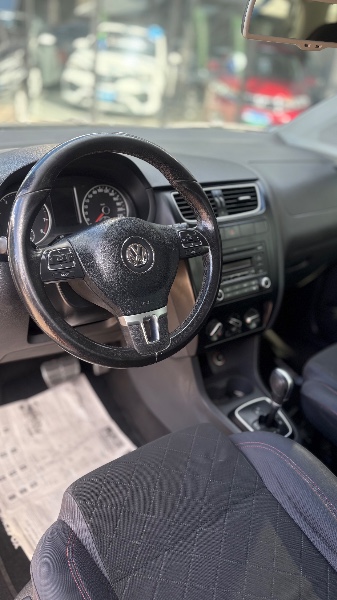 VOLKSWAGEN SPACEFOX 1.6 SPORTLINE 8V /2013 NEURI VEÍCULOS LAJEADO / Carros no Vale VOLKSWAGEN SPACEFOX 1.6 SPORTLINE 8V /2013 NEURI VEÍCULOS LAJEADO / Carros no Vale