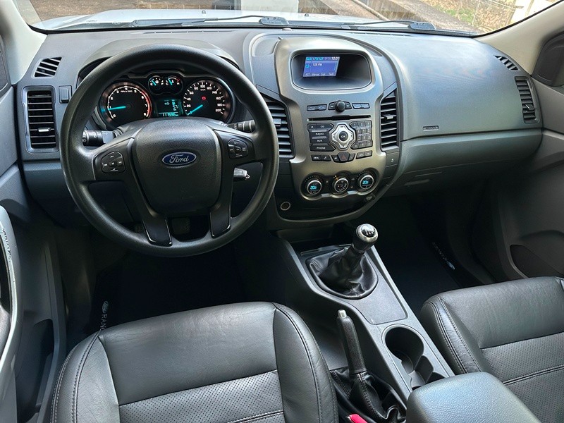 FORD RANGER XLT 2.5 16V 4X2 CD FLEX 2014/2014 SÉTIMA VEÍCULOS GUAPORÉ / Carros no Vale