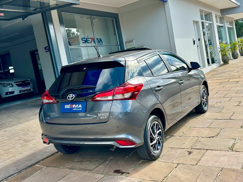 TOYOTA YARIS 1.5 XLS 2022/2023 SÉTIMA VEÍCULOS GUAPORÉ / Carros no Vale TOYOTA YARIS 1.5 XLS 2022/2023 SÉTIMA VEÍCULOS GUAPORÉ / Carros no Vale