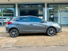 TOYOTA YARIS 1.5 XLS 2022/2023 SÉTIMA VEÍCULOS GUAPORÉ / Carros no Vale