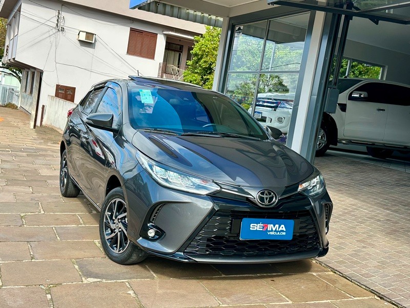 TOYOTA YARIS 1.5 XLS 2022/2023 SÉTIMA VEÍCULOS GUAPORÉ / Carros no Vale TOYOTA YARIS 1.5 XLS 2022/2023 SÉTIMA VEÍCULOS GUAPORÉ / Carros no Vale