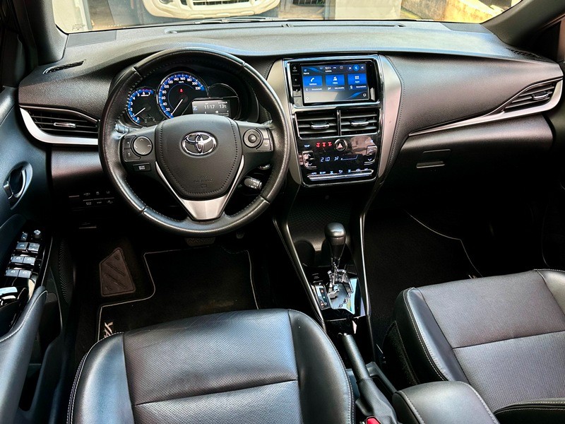TOYOTA YARIS 1.5 XLS 2022/2023 SÉTIMA VEÍCULOS GUAPORÉ / Carros no Vale TOYOTA YARIS 1.5 XLS 2022/2023 SÉTIMA VEÍCULOS GUAPORÉ / Carros no Vale