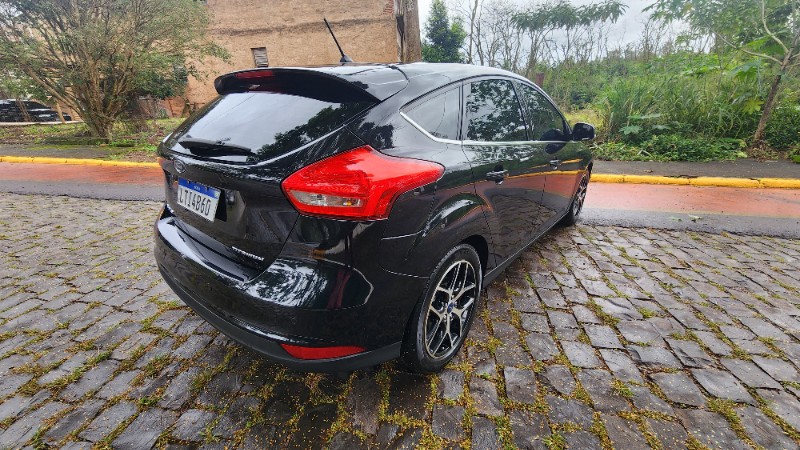FORD FOCUS 2.0 TITANIUM HATCH 16V 2017/2018 FERNANDO AUTOMÓVEIS | REVENDA DE CARROS ARROIO DO MEIO ARROIO DO MEIO / Carros no Vale FORD FOCUS 2.0 TITANIUM HATCH 16V 2017/2018 FERNANDO AUTOMÓVEIS | REVENDA DE CARROS ARROIO DO MEIO ARROIO DO MEIO / Carros no Vale