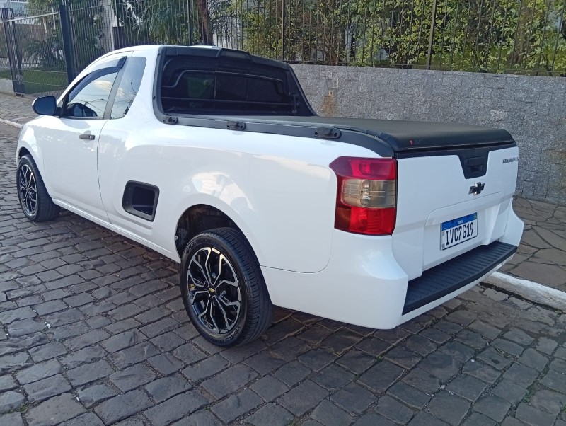 CHEVROLET MONTANA 1.4 LS 2013/2014 ALTERNATIVA VEÍCULOS LAJEADO / Carros no Vale
