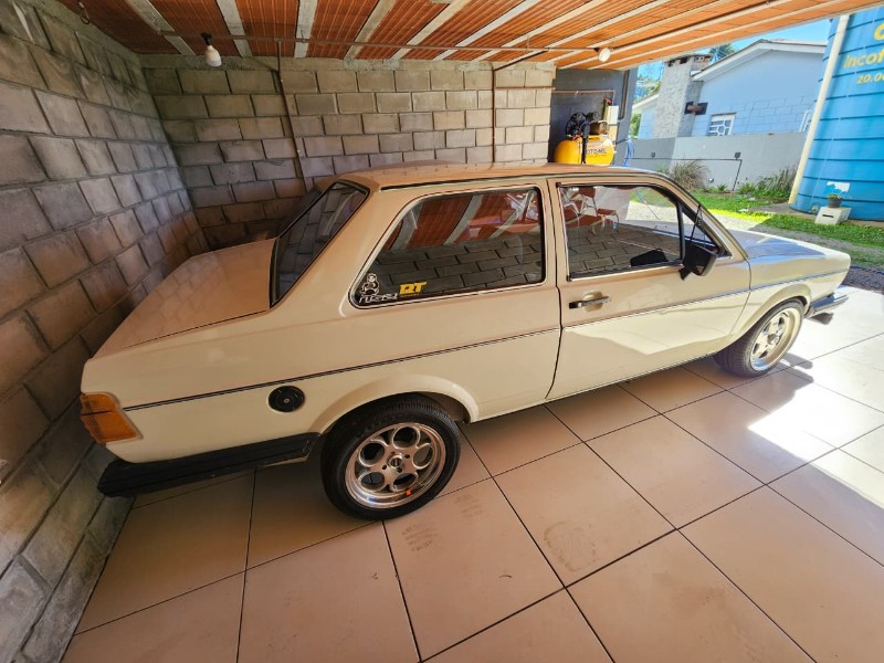 VOLKSWAGEN VOYAGE TURBO 1983/1983 TS VEÍCULOS ANTA GORDA / Carros no Vale