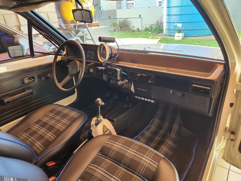 VOLKSWAGEN VOYAGE TURBO 1983/1983 TS VEÍCULOS ANTA GORDA / Carros no Vale