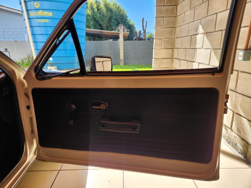 VOLKSWAGEN VOYAGE TURBO 1983/1983 TS VEÍCULOS ANTA GORDA / Carros no Vale