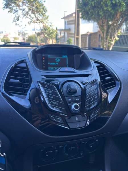 FORD KA + 1.5 ADVANCED SEDAN 16V FLEX 4P MANUAL 2018/2018 LS MULTIMARCAS VENÂNCIO AIRES / Carros no Vale