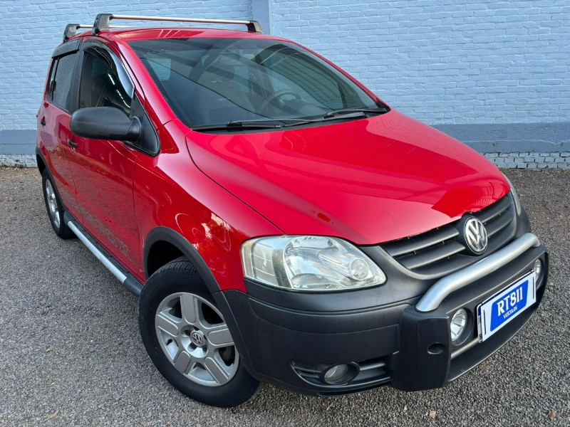 VOLKSWAGEN CROSSFOX 1.6 /2006 RT 811 VEÍCULOS ARROIO DO MEIO / Carros no Vale VOLKSWAGEN CROSSFOX 1.6 /2006 RT 811 VEÍCULOS ARROIO DO MEIO / Carros no Vale