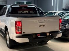 CHEVROLET S10 2.4 LT 4X2 8V 2012/2013 JM AUTOMÓVEIS VENÂNCIO AIRES / Carros no Vale