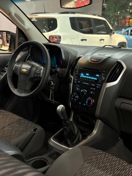 CHEVROLET S10 2.4 LT 4X2 8V 2012/2013 JM AUTOMÓVEIS VENÂNCIO AIRES / Carros no Vale