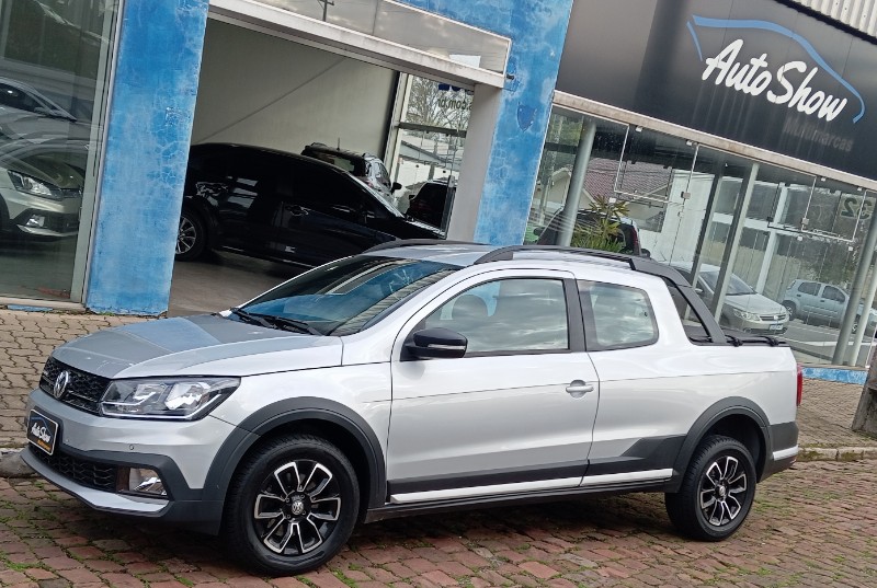 VOLKSWAGEN SAVEIRO 1.6 CROSS CD 16V FLEX 2P MANUAL /2023 AUTO SHOW SANTA CRUZ DO SUL / Carros no Vale