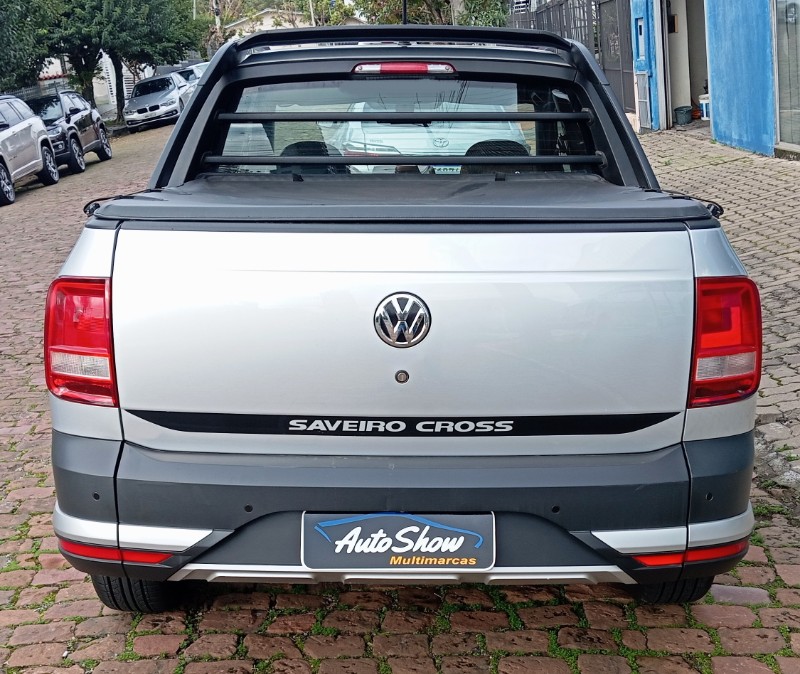 VOLKSWAGEN SAVEIRO 1.6 CROSS CD 16V FLEX 2P MANUAL /2023 AUTO SHOW SANTA CRUZ DO SUL / Carros no Vale
