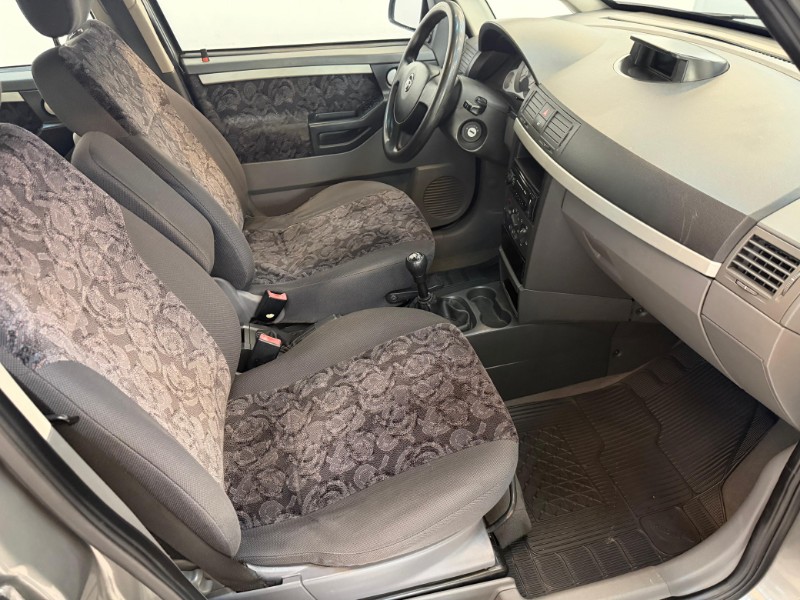 CHEVROLET MERIVA CD 1.8 2004/2004 LUCAS AUTOMÓVEIS BOM RETIRO DO SUL / Carros no Vale