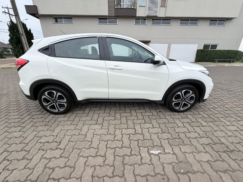 HONDA HR-V 1.8 16V FLEX LX 4P AUTOMÁTICO 2016/2016 ELY AUTOMÓVEIS LAJEADO / Carros no Vale