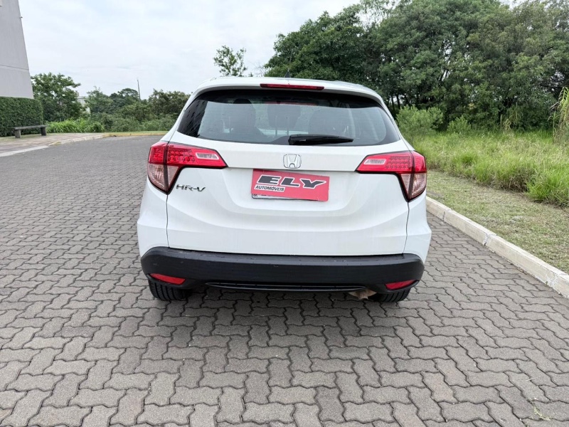 HONDA HR-V 1.8 16V FLEX LX 4P AUTOMÁTICO 2016/2016 ELY AUTOMÓVEIS LAJEADO / Carros no Vale