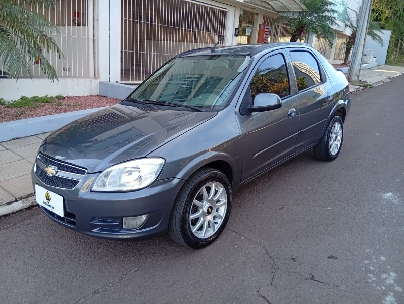 CHEVROLET PRISMA 1.4 LT 2011/2012 ALTERNATIVA VEÍCULOS LAJEADO / Carros no Vale