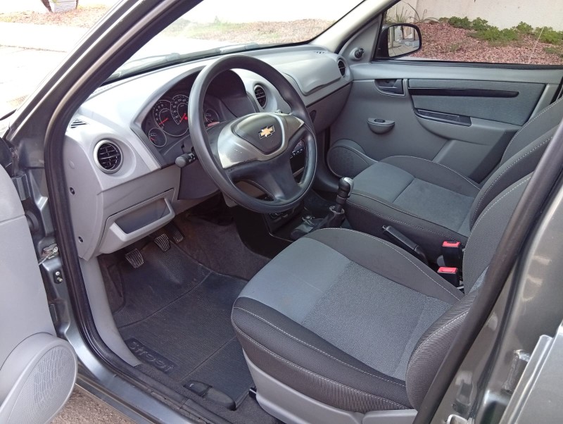 CHEVROLET PRISMA 1.4 LT 2011/2012 ALTERNATIVA VEÍCULOS LAJEADO / Carros no Vale
