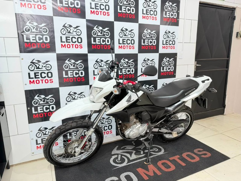 HONDA MOTOS NXR 160 BROS ESDD 2015/2015 LECO MOTOS VENÂNCIO AIRES / Carros no Vale HONDA MOTOS NXR 160 BROS ESDD 2015/2015 LECO MOTOS VENÂNCIO AIRES / Carros no Vale