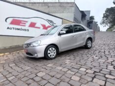 TOYOTA ETIOS 1.5 XS 16V FLEX 4P AUTOMÁTICO 2017/2017 ELY AUTOMÓVEIS LAJEADO / Carros no Vale
