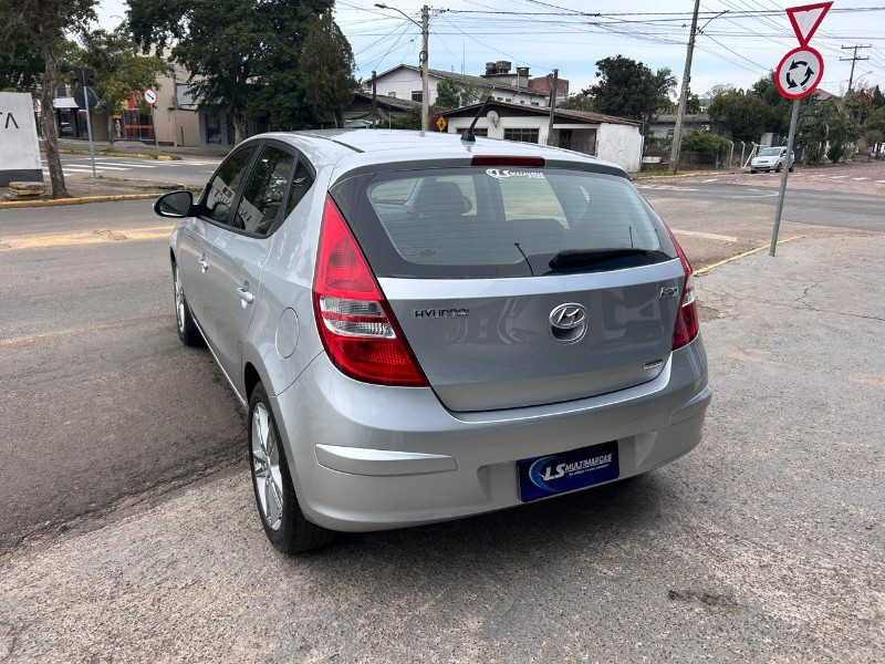 HYUNDAI I30 2.0 16V 145CV 5P MEC. 2012/2012 LS MULTIMARCAS VENÂNCIO AIRES / Carros no Vale HYUNDAI I30 2.0 16V 145CV 5P MEC. 2012/2012 LS MULTIMARCAS VENÂNCIO AIRES / Carros no Vale