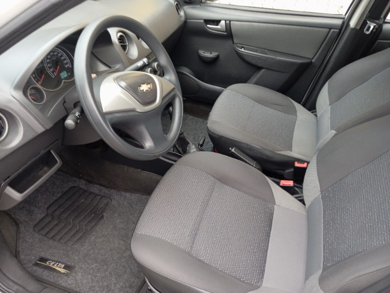 CHEVROLET CELTA SPIRIT/ LT 1.0 MPFI 8V FLEXP. 5P 2012/2013 AUTO SHOW SANTA CRUZ DO SUL / Carros no Vale