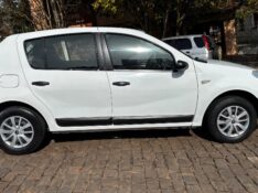 RENAULT SANDERO 1.0 12V SCE FLEX EXPRESSION MANUAL 2011/2011 COMPLETO VEÍCULOS GUAPORÉ / Carros no Vale