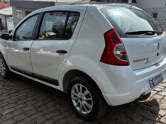 RENAULT SANDERO 1.0 12V SCE FLEX EXPRESSION MANUAL 2011/2011 COMPLETO VEÍCULOS GUAPORÉ / Carros no Vale