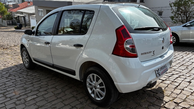 RENAULT SANDERO 1.0 12V SCE FLEX EXPRESSION MANUAL 2011/2011 COMPLETO VEÍCULOS GUAPORÉ / Carros no Vale