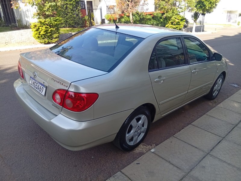TOYOTA COROLLA XEI 1.8 2004/2005 ALTERNATIVA VEÍCULOS LAJEADO / Carros no Vale