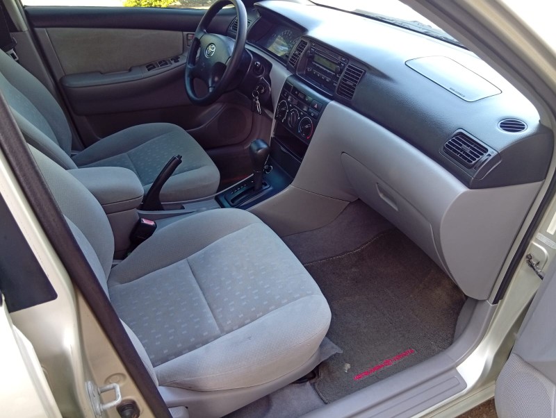 TOYOTA COROLLA XEI 1.8 2004/2005 ALTERNATIVA VEÍCULOS LAJEADO / Carros no Vale
