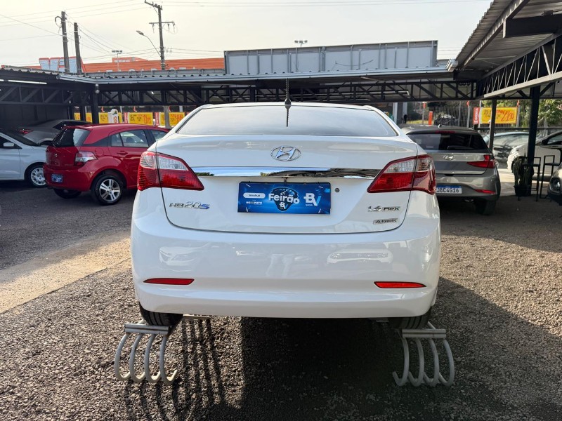 HYUNDAI HB20S 1.6 COMFORT /2015 AR MULTIMARCAS VENÂNCIO AIRES / Carros no Vale