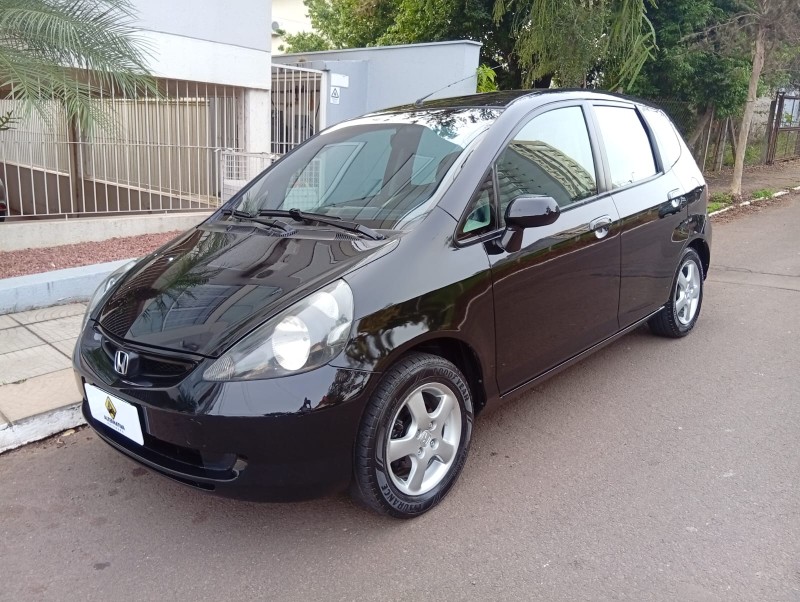 HONDA FIT 1.4 LXL 2004/2004 ALTERNATIVA VEÍCULOS LAJEADO / Carros no Vale