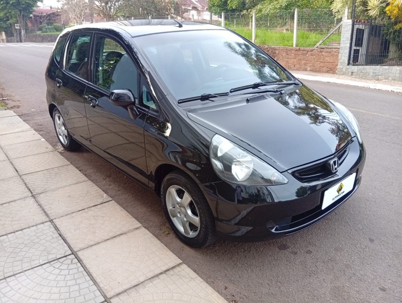 HONDA FIT 1.4 LXL 2004/2004 ALTERNATIVA VEÍCULOS LAJEADO / Carros no Vale