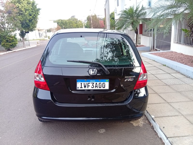 HONDA FIT 1.4 LXL 2004/2004 ALTERNATIVA VEÍCULOS LAJEADO / Carros no Vale