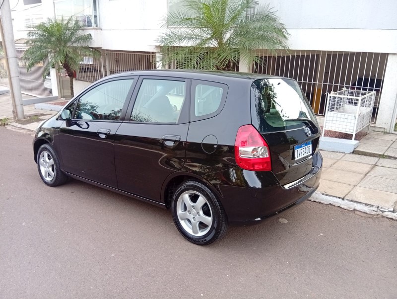 HONDA FIT 1.4 LXL 2004/2004 ALTERNATIVA VEÍCULOS LAJEADO / Carros no Vale