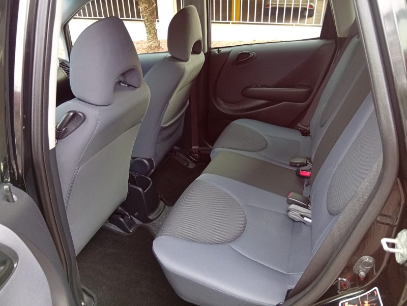 HONDA FIT 1.4 LXL 2004/2004 ALTERNATIVA VEÍCULOS LAJEADO / Carros no Vale