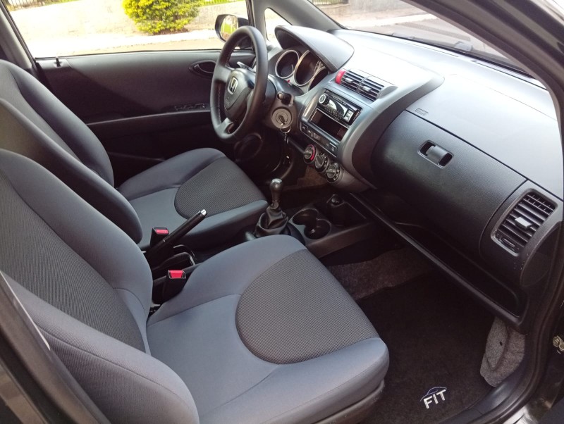 HONDA FIT 1.4 LXL 2004/2004 ALTERNATIVA VEÍCULOS LAJEADO / Carros no Vale