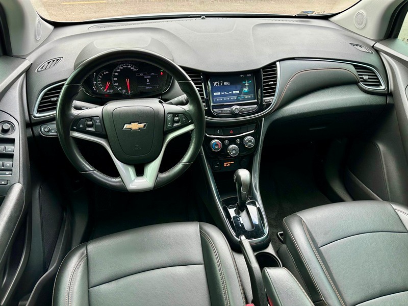 CHEVROLET TRACKER PREMIER 1.4 TURBO 2018/2019 SÉTIMA VEÍCULOS GUAPORÉ / Carros no Vale