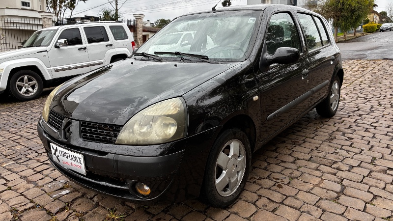 RENAULT CLIO HATCH PRIVILEGE 1.0 16V FLEX 2004 2004/2004 COMPLETO VEÍCULOS GUAPORÉ / Carros no Vale RENAULT CLIO HATCH PRIVILEGE 1.0 16V FLEX 2004 2004/2004 COMPLETO VEÍCULOS GUAPORÉ / Carros no Vale