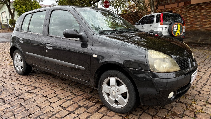 RENAULT CLIO HATCH PRIVILEGE 1.0 16V FLEX 2004 2004/2004 COMPLETO VEÍCULOS GUAPORÉ / Carros no Vale RENAULT CLIO HATCH PRIVILEGE 1.0 16V FLEX 2004 2004/2004 COMPLETO VEÍCULOS GUAPORÉ / Carros no Vale