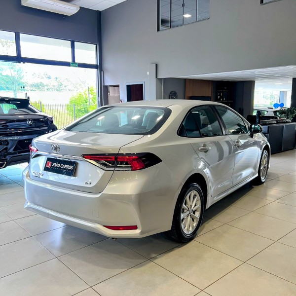 TOYOTA COROLLA GLI 2.0 16V FLEX 2020/2020 JOÃO CARROS MULTIMARCAS GUAPORÉ / Carros no Vale TOYOTA COROLLA GLI 2.0 16V FLEX 2020/2020 JOÃO CARROS MULTIMARCAS GUAPORÉ / Carros no Vale